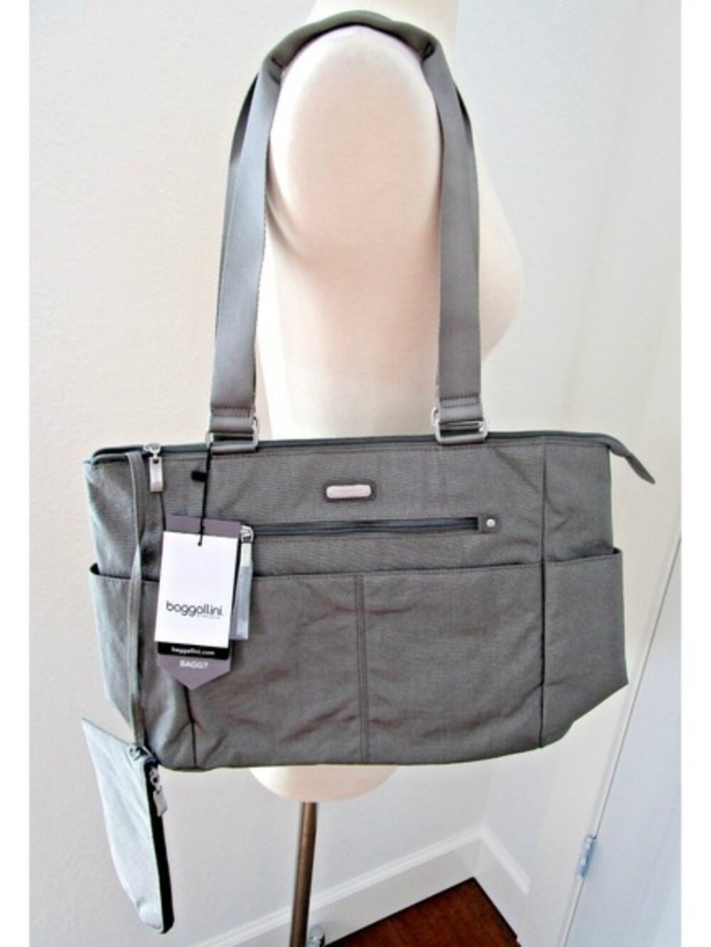 Baggallini NEW Carry-All Travel Tote Luggage Sleeve Handle Bag Purse NWT Gray